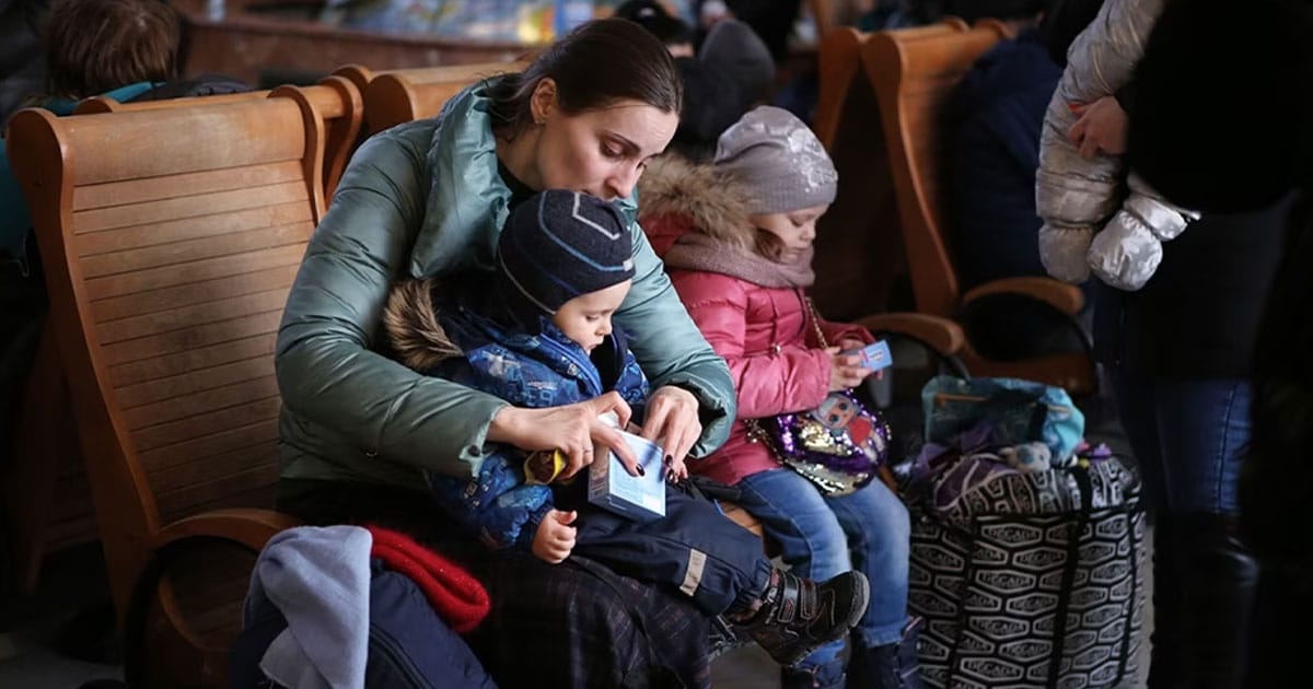 Відібрання українських дітей у Європі