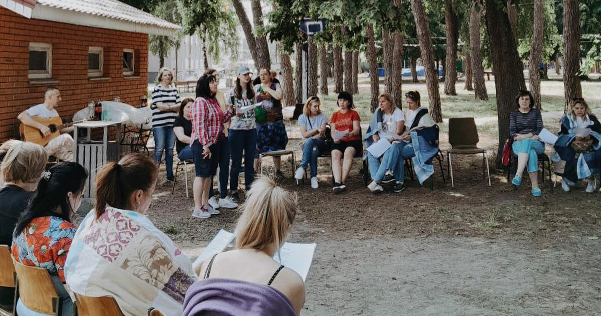 Служіння вдовам і сиротам війни