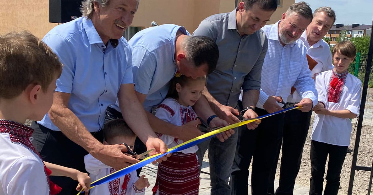 Благодійний фонд "Міст в життя"