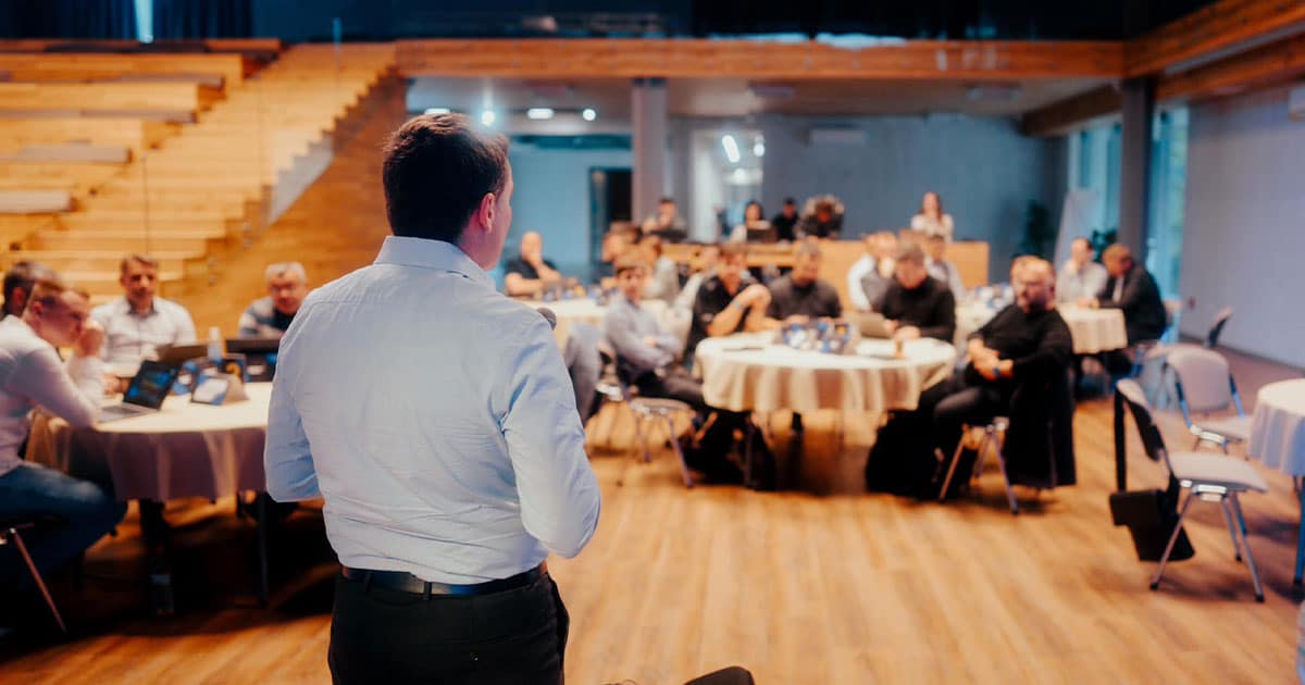 вплив війни на церкви України