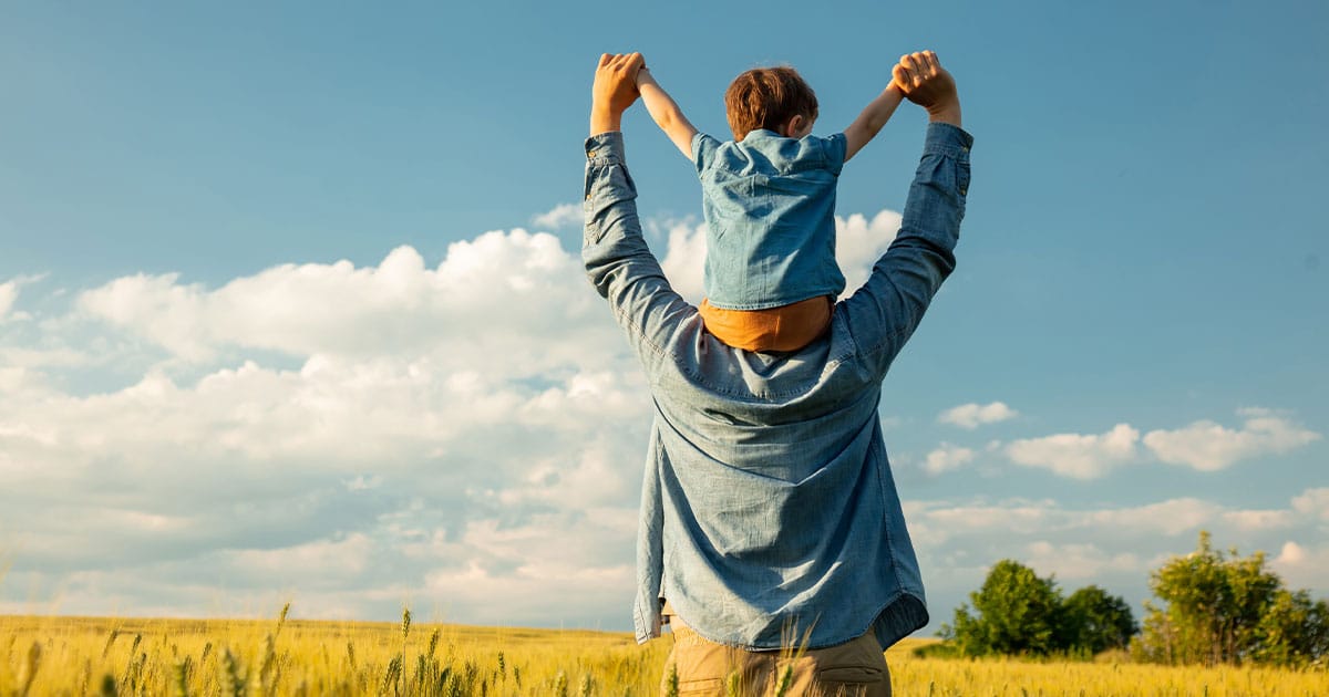 Вітання до Дня Батька 2023