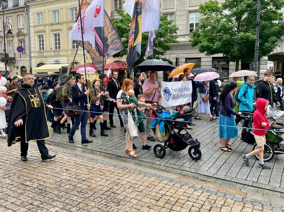 Варшава: тисячі людей на Національному Марші за Життя та Родину