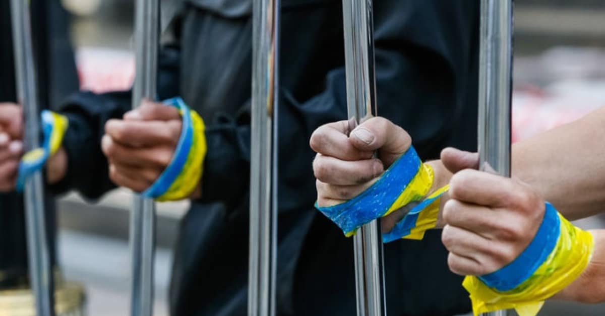 Росія утримує громадян України