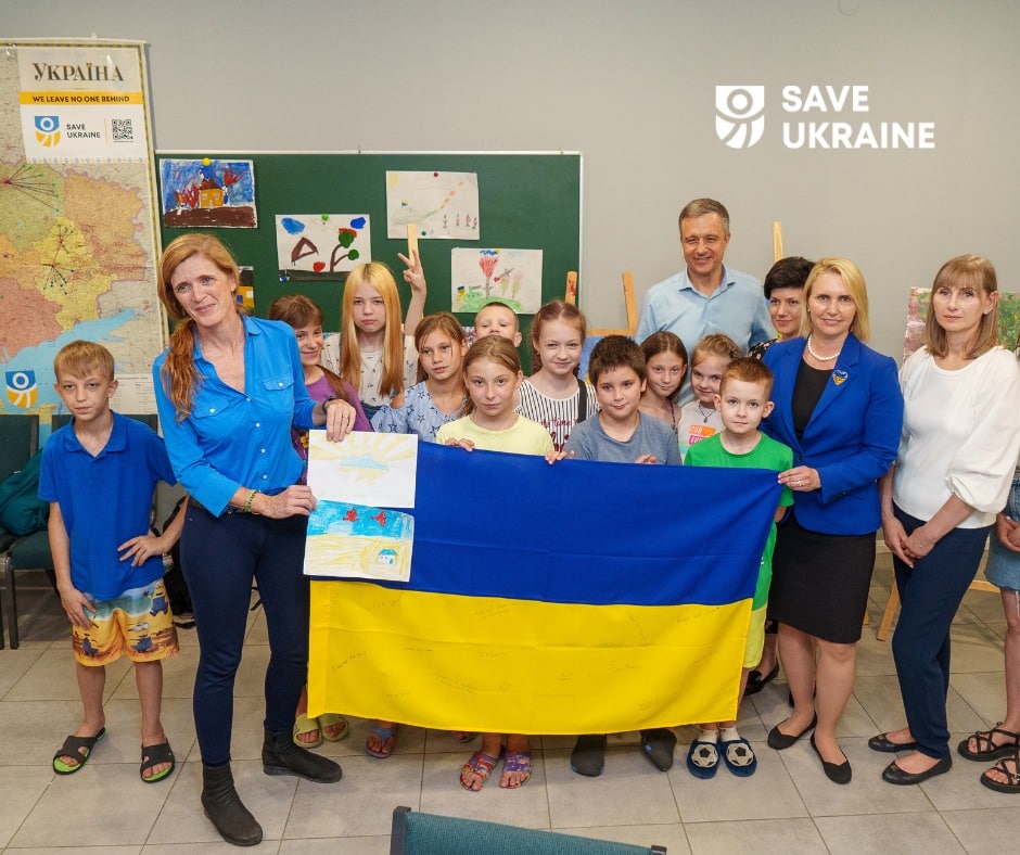 Саманта Павер з USAID відвідала фонд «Save Ukraine»