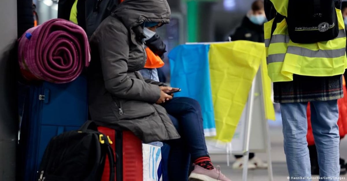 покинути свій дім