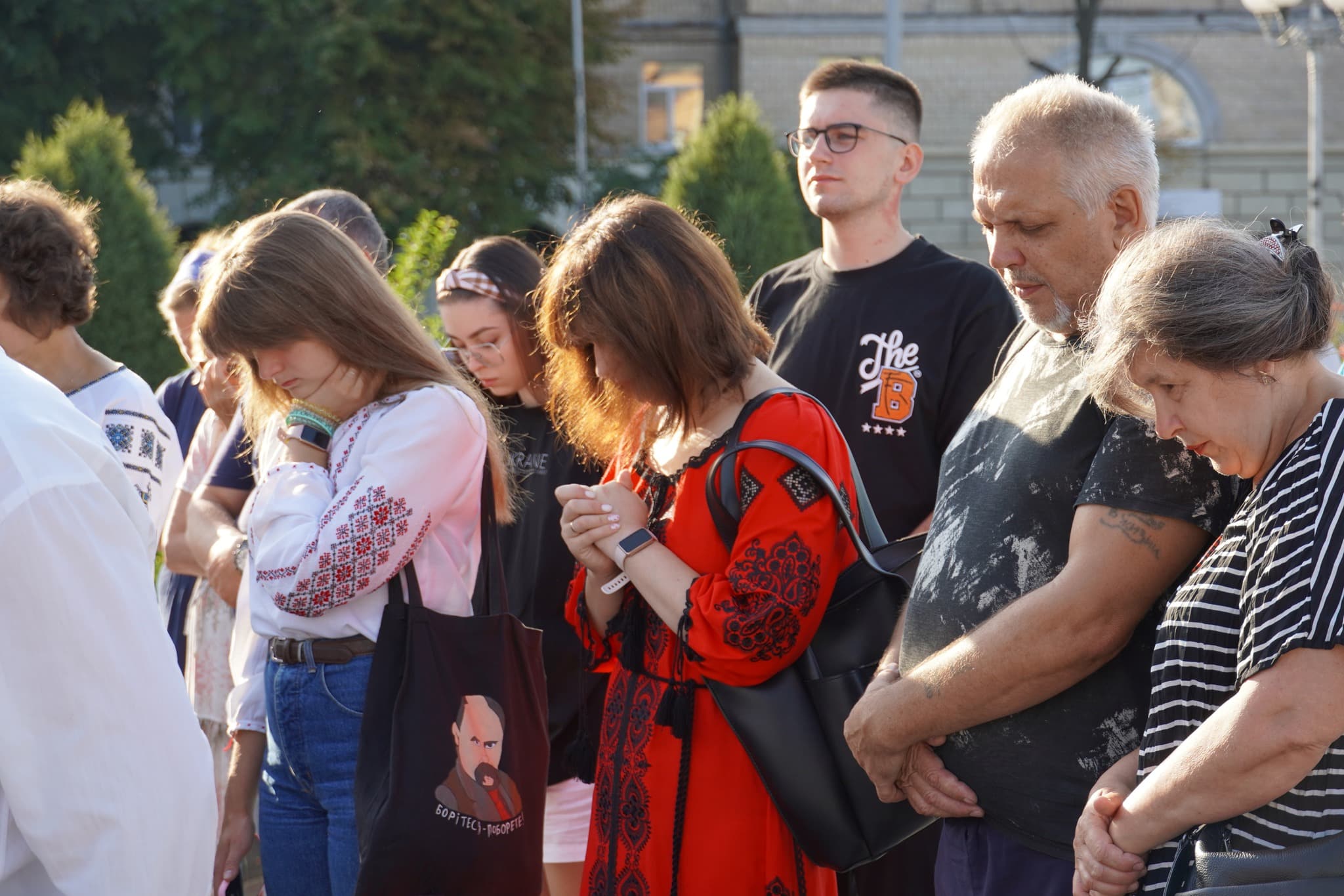 Молитовне віче в Черкасах: Християни об'єдналися в молитві за справедливий мир та відбудову країни