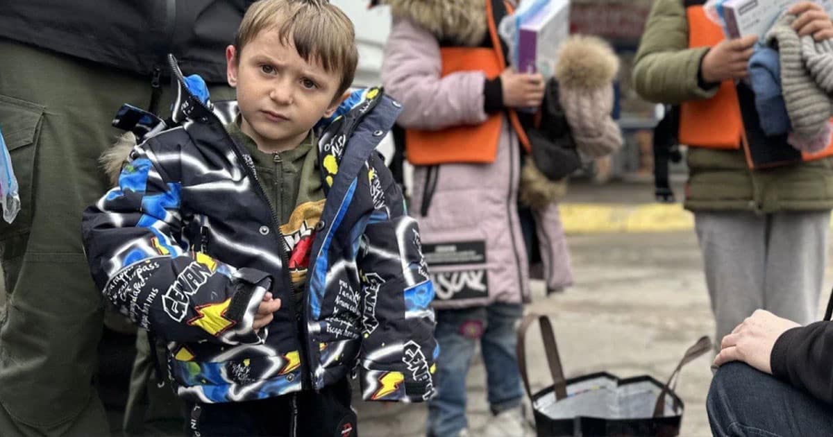 Повернення дітей з Росії