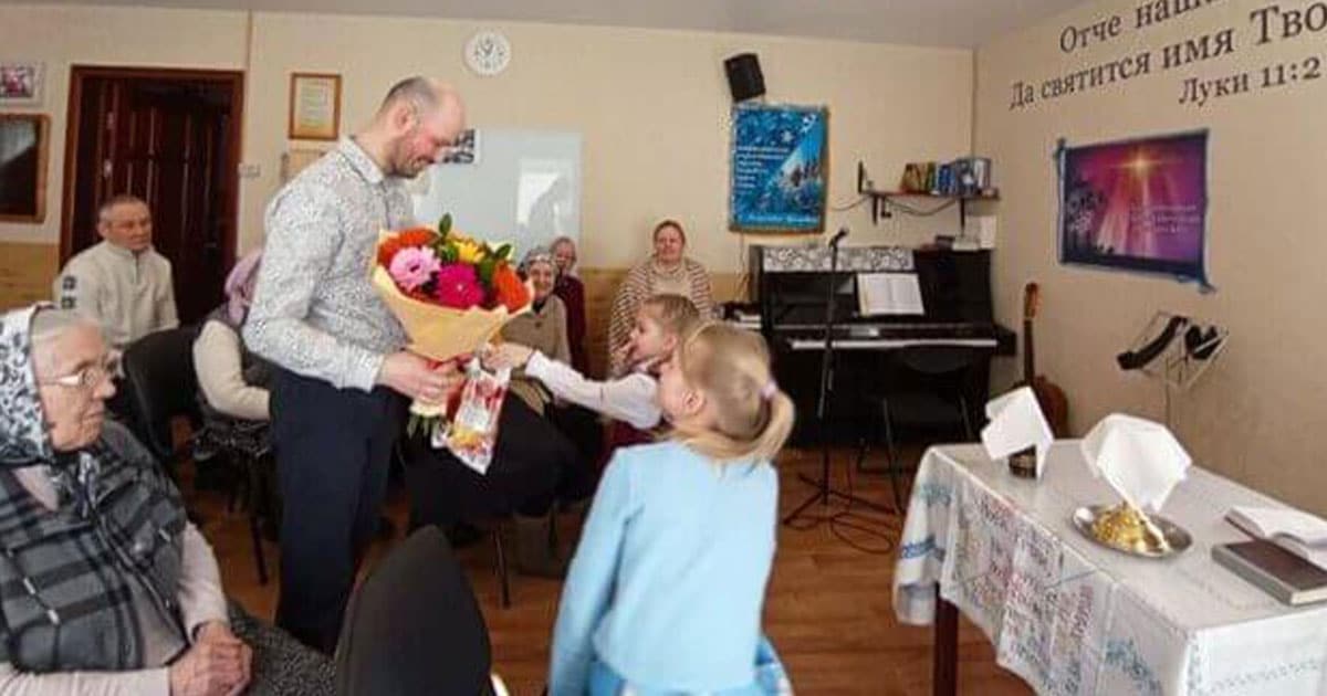 про порушення релігійної свободи