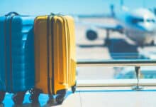 за кордоном перебуває