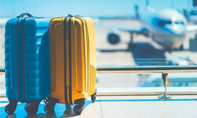 за кордоном перебуває