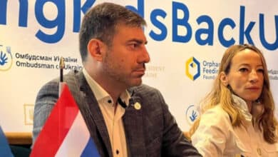 повернути дітей