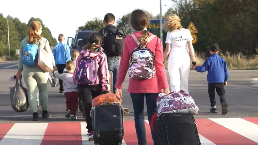 Вивезення дітей з окупованих територій