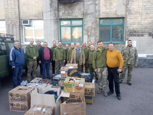 Після загибелі сина продовжує волонтерити: історія Юрія Глабця з Рівненщини