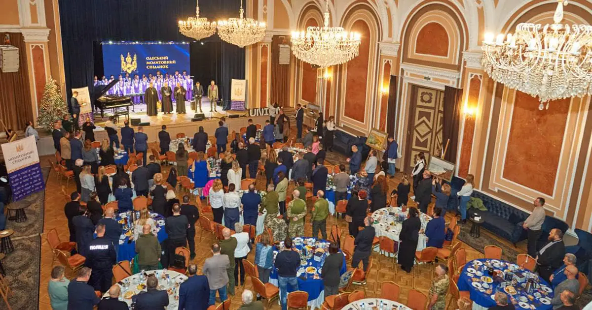 Учасники Молитовного Сніданку в Одесі об'єднуються в молитві за мир та єдність