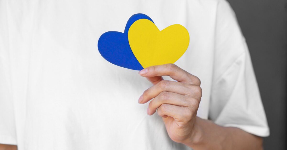 Українці та благодійність