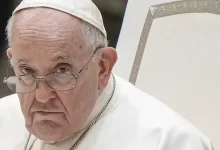 Папа Франциск виступає проти сурогатного материнства на зустрічі з дипломатами у Ватикані