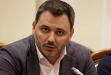 Єгор Чернєв обговорює ініціативу базової військової служби в українському парламенті