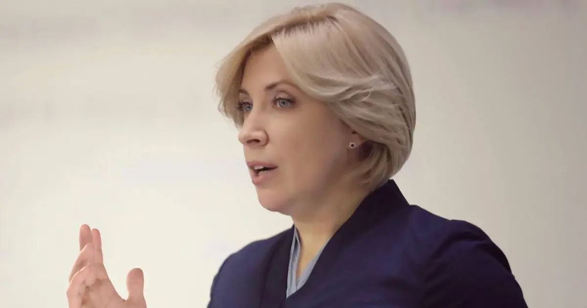 Ірина Верещук обговорює нові урядові регуляції щодо допомоги переселенцям