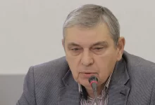 Віктор Войналович обговорює оптимізацію закордонних місій священиків.