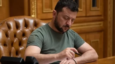 : Президент України Володимир Зеленський підписує законодавчий документ, який впливає на військову медицину