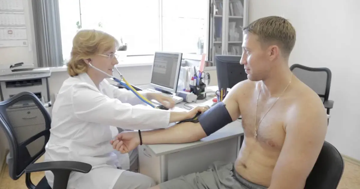 кримінальна відповідальність за відмову від ВЛК