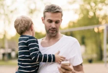 Батьківська залежність від смартфонів