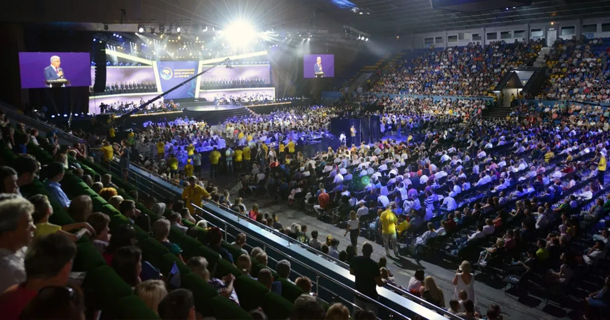 регулярне відвідування церкви