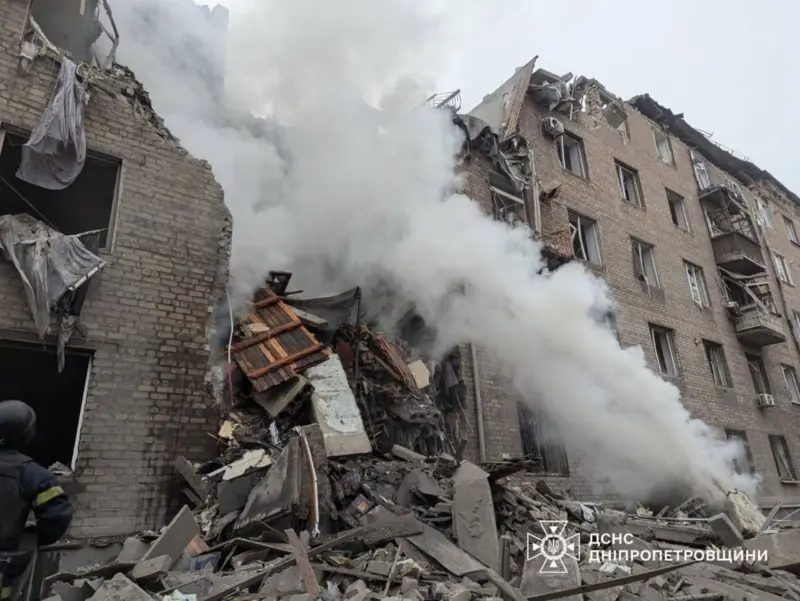 Російська ракета забрала життя матері християнки та трьох дітей у Кривому Розі, вижив лише батько Максим Кулик