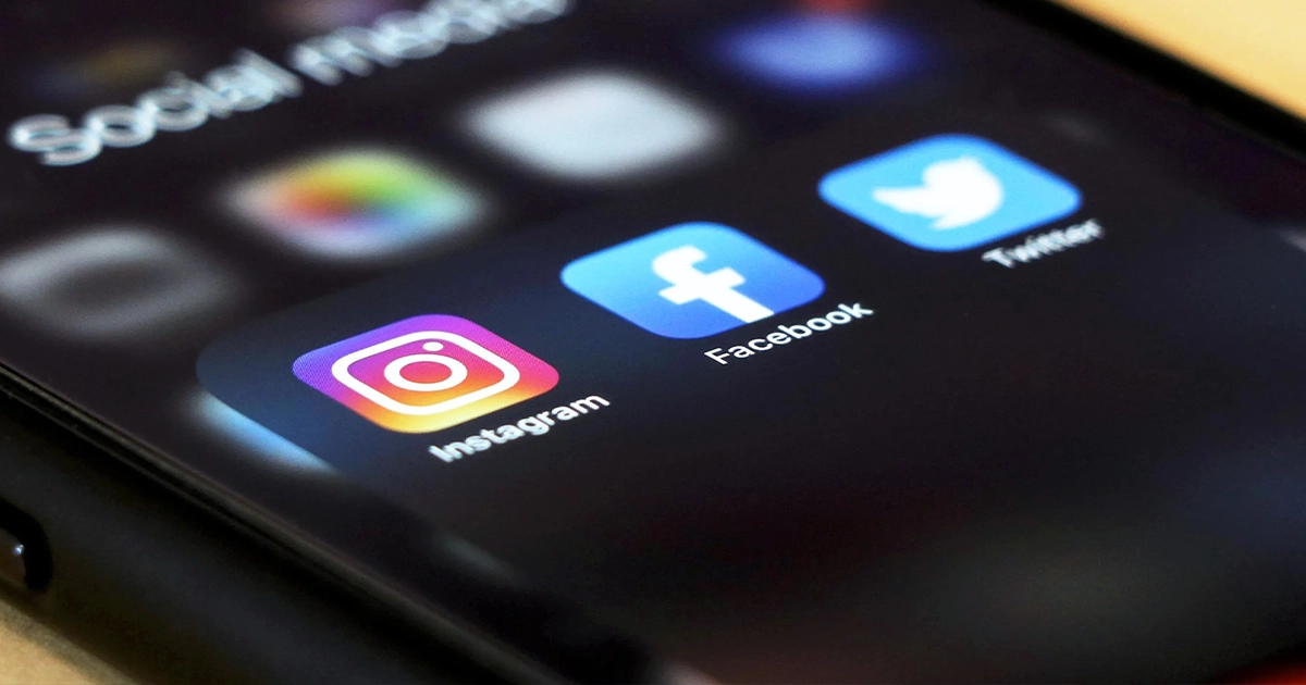 заборона соціальних мереж