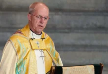 відставка архієпископа Кентерберійського