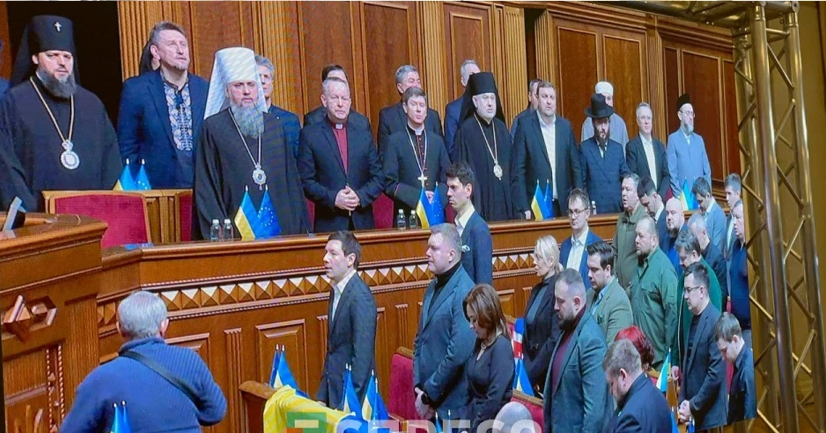 Верховна Рада розпочала засідання у Національний день молитви