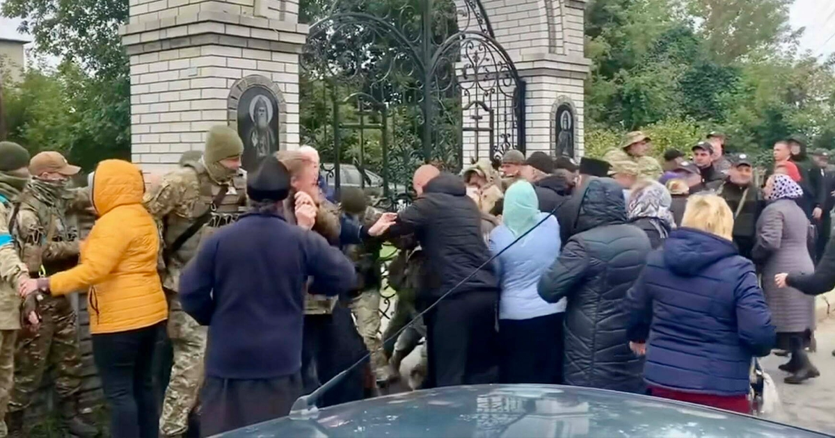 міжцерковні відносини