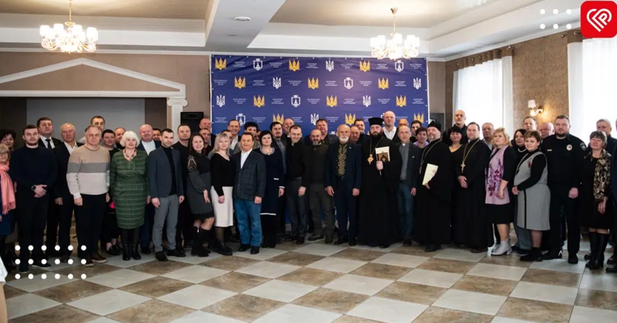 Учасники молитовного сніданку в Переяславі моляться за Україну та збирають кошти для ЗСУ