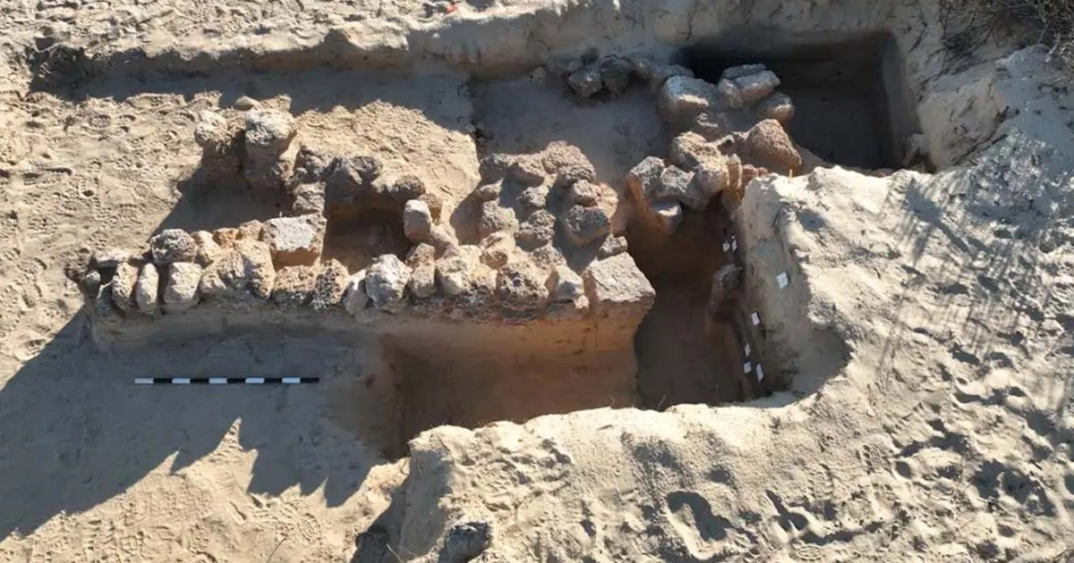 Археологічні розкопки в Ізраїлі, що демонструють використання сміття як добрива