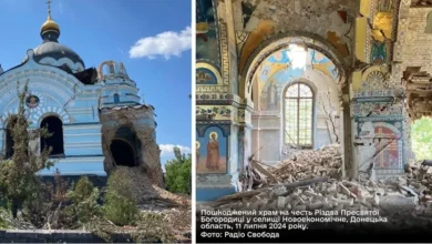 Руїни зруйнованого храму в Україні після російського обстрілу