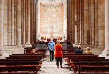 Занепад християнства в Іспанії та нові звернення до віри