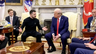 Президент України Володимир Зеленський і президент США Дональд Трамп під час напруженої зустрічі в Білому дом