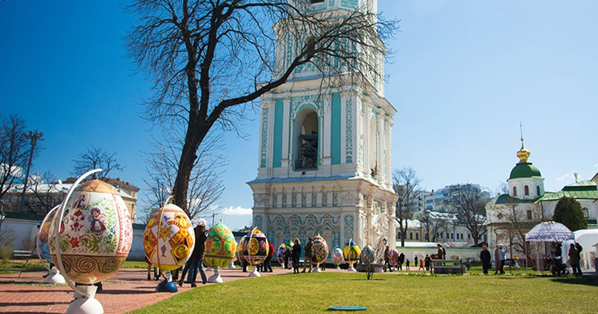 Християни святкують Пасху разом у 2025 році.