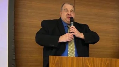 Стів Бенхам під час виступу на підтримку України