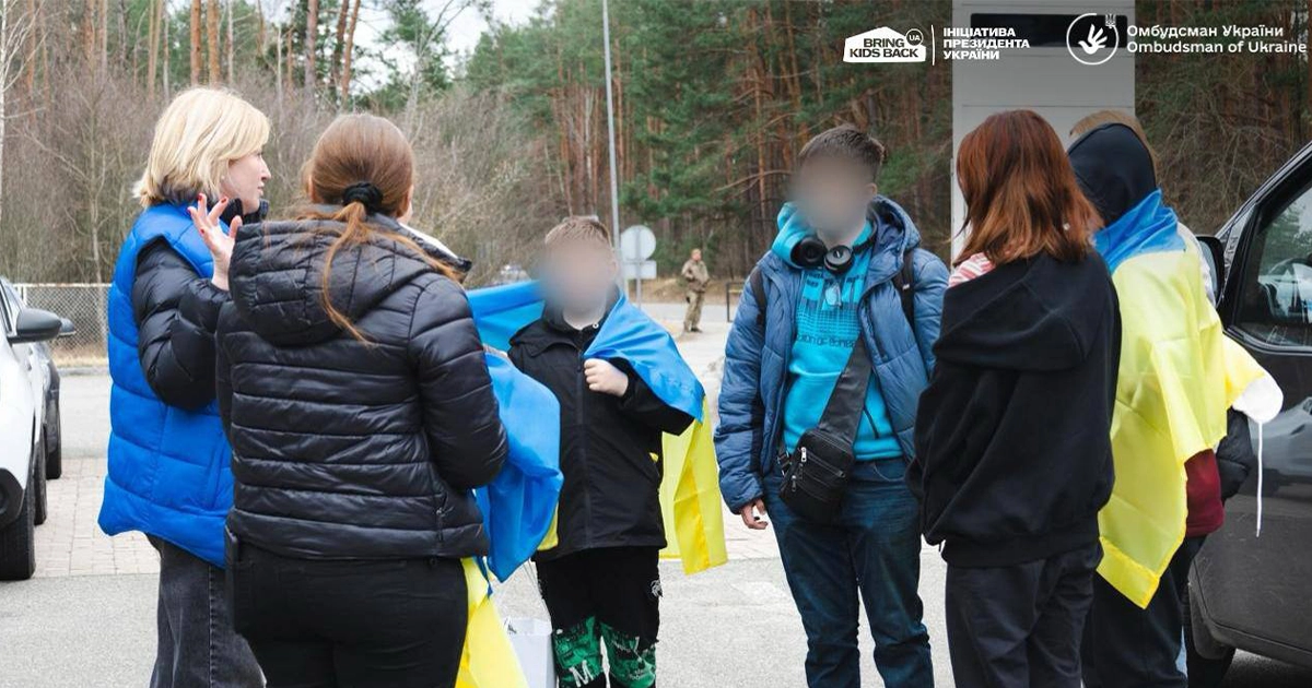 Повернені українські діти після евакуації з тимчасово окупованих територій
