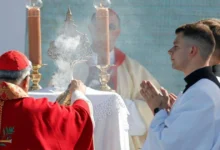 Польський священник у сутані