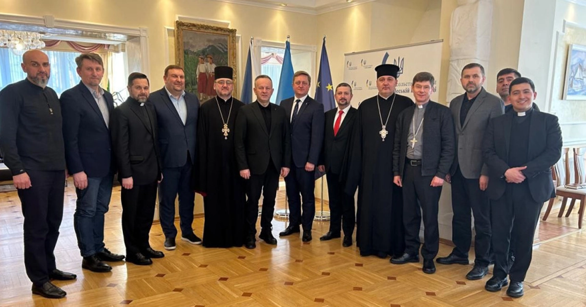 Делегація Ради Церков на офіційній зустрічі