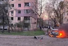 Наслідки ракетного удару по житловому мікрорайону в Кривому Розі 4 квітня