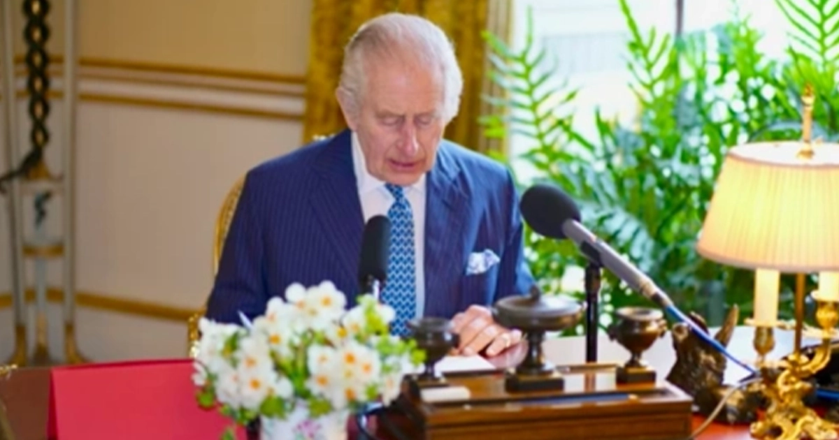 Король Чарльз зачитує Великоднє звернення