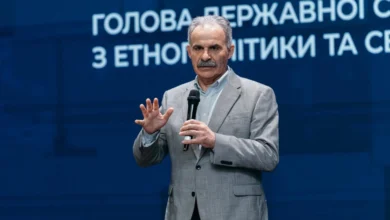 Віктор Єленський виступає перед курсантами Національної академії СБУ