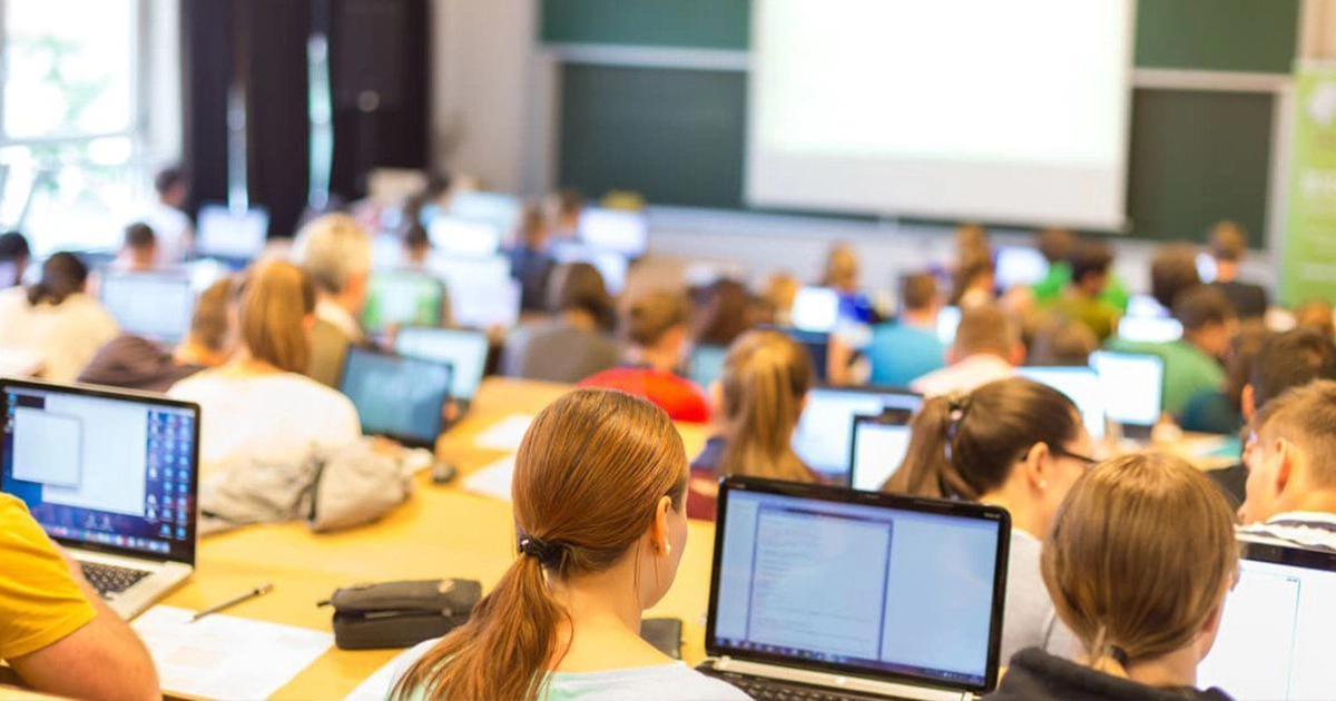 Українські школярі під час вступу до вищого навчального закладу