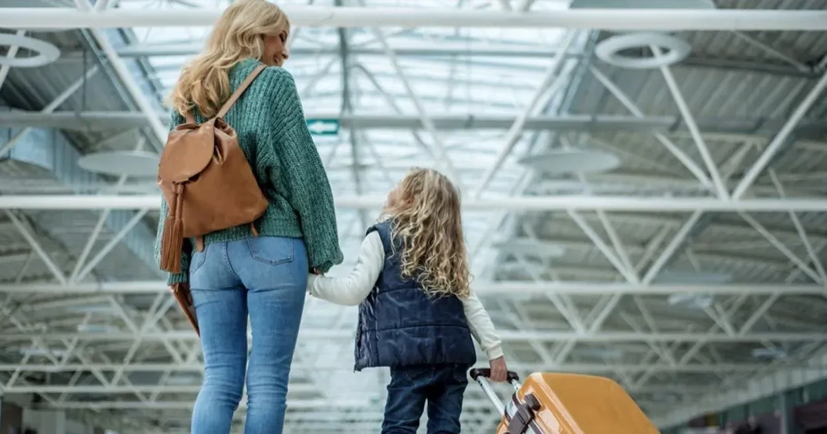 Опитування: 25% українських підлітків мріють про еміграцію