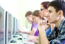 щодо масового виїзду українських старшокласників