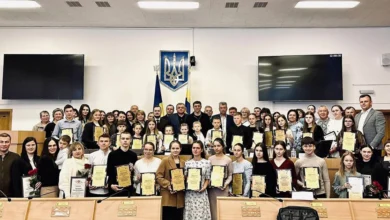 Школярі Рівненщини під час церемонії нагородження переможців олімпіади «Знавці Біблії»