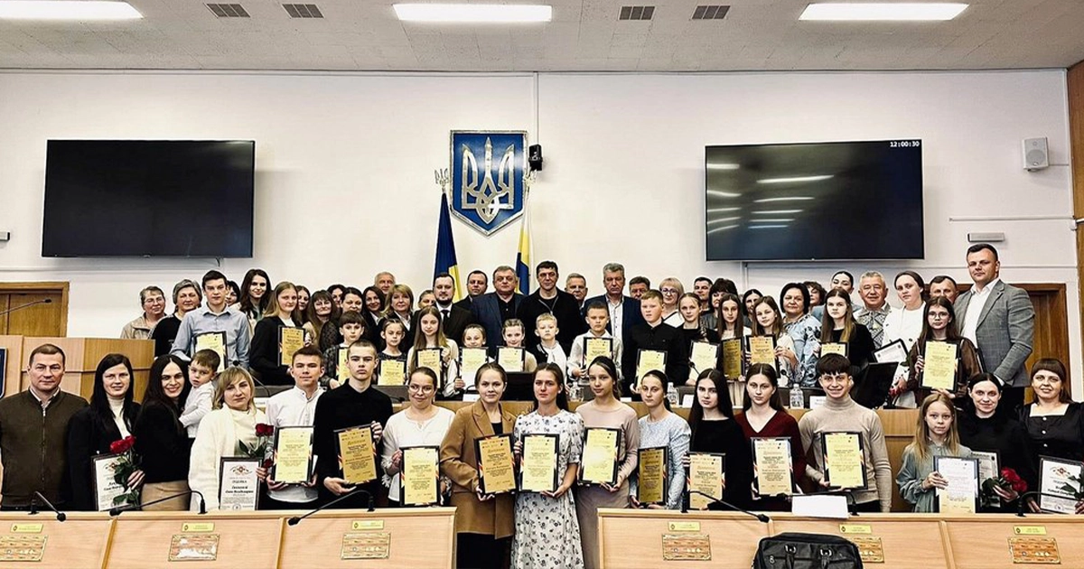 Школярі Рівненщини під час церемонії нагородження переможців олімпіади «Знавці Біблії»